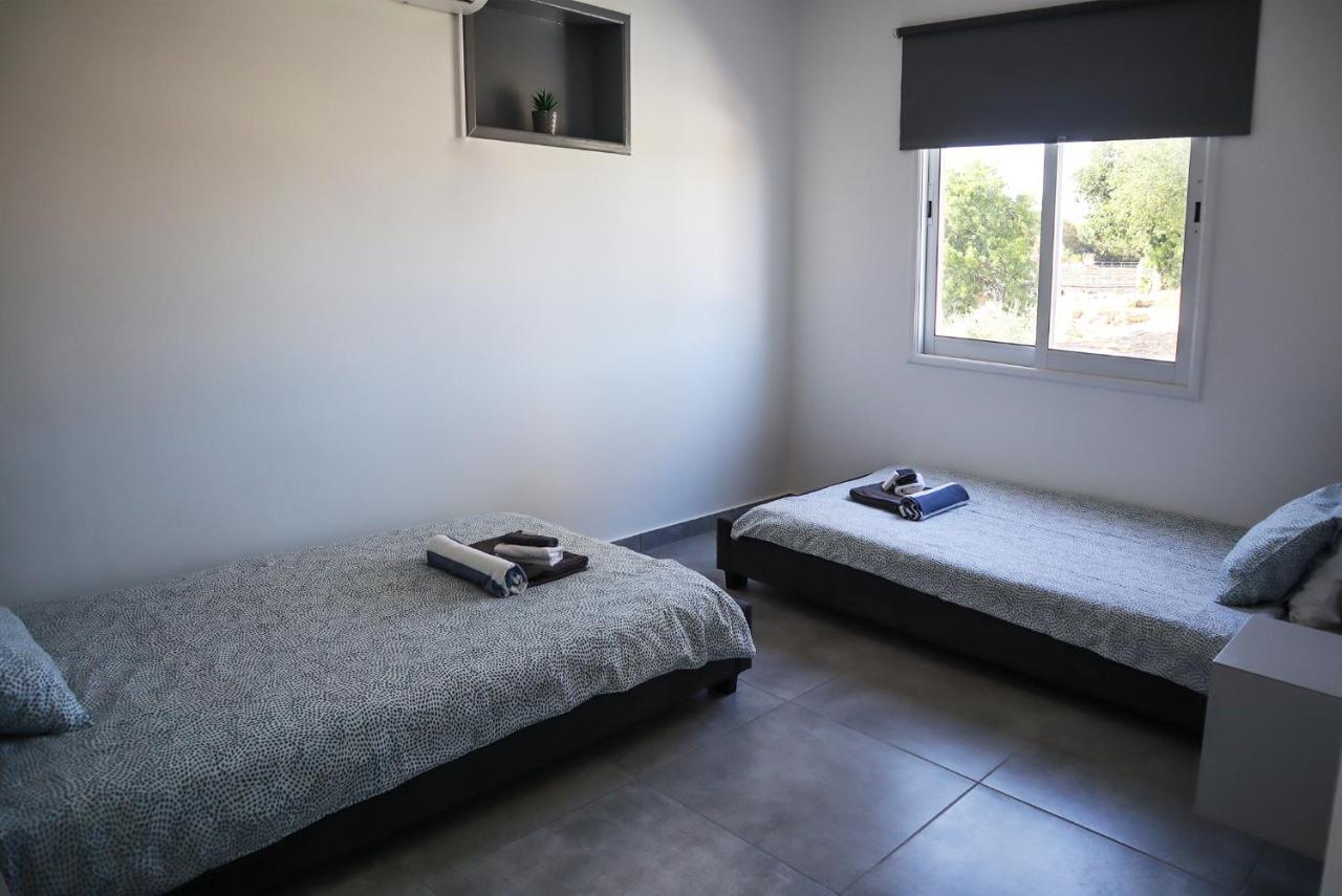 Alex'S Vacation Suite - 100M From The Beach - 6 Guests Paphos Extérieur photo