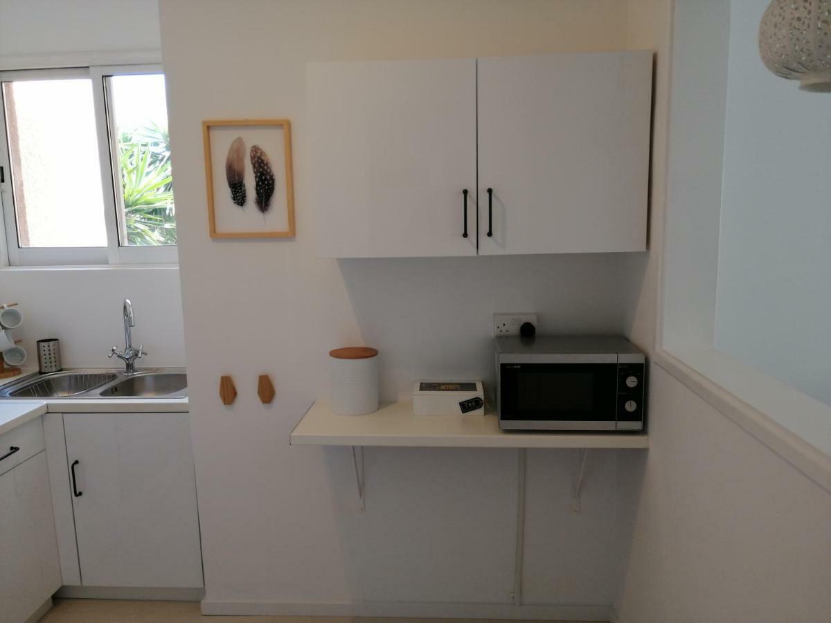Alex'S Vacation Suite - 100M From The Beach - 6 Guests Paphos Extérieur photo